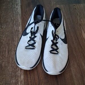 💙Nike Black and White Athletic Shoes